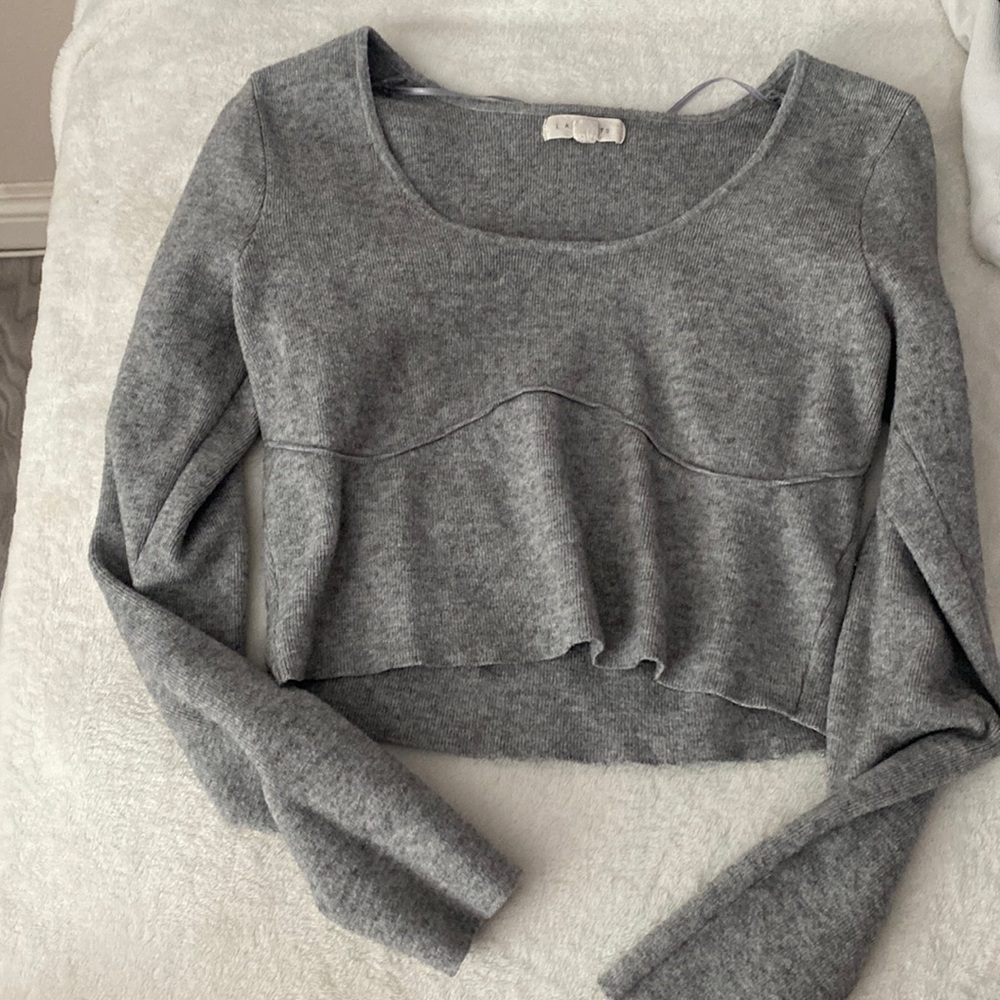 grey long sleeve